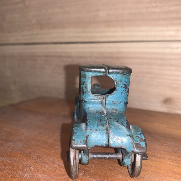 Vintage Cast Iron Arcade Model T Coupe Chippy Blue Paint Metal Wheels 4" - Picture 4 of 7